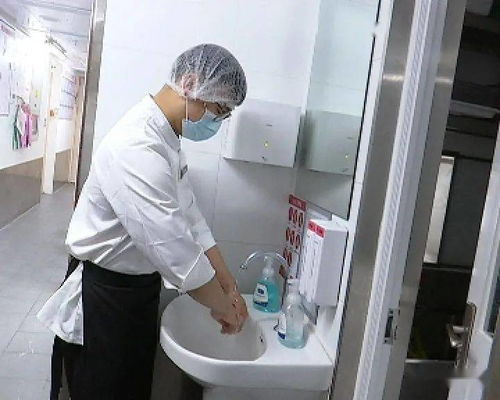 食品药品监管视窗 大沥开展餐饮企业疫情防控专项检查，筑牢餐饮安全防线